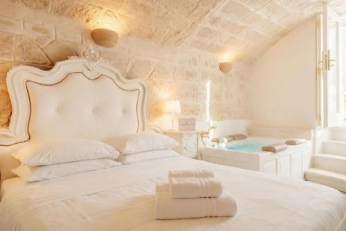 Casa Reale-Romantic Suite with Bath Tub in Old Town