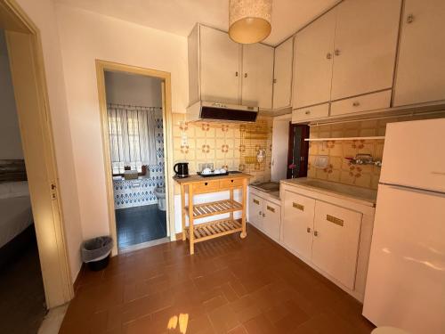 Cocina, Tsagarakis Studios in Kamena Vourla
