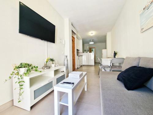 AA Guest - Poeta Beach Eco Apartment