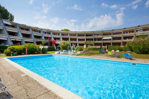 Athena Apartment - Duplex moderno con vista piscina