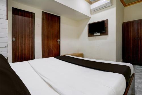 Hotel O Grand Villa — other in Bangalow- 50/50SVP Nagar, Opp. Janki Devi School, Mahada 4 Bangalows, Andheri west. Mumbai, Mumbai, 400053, India