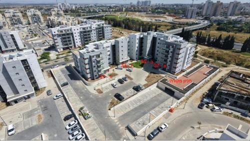 숙소 외관, K-Home 3 Bdr Kiriat Gat Karme Gat in 키리아트 가트