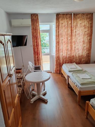 Guest house ZLATEVI in 옵져