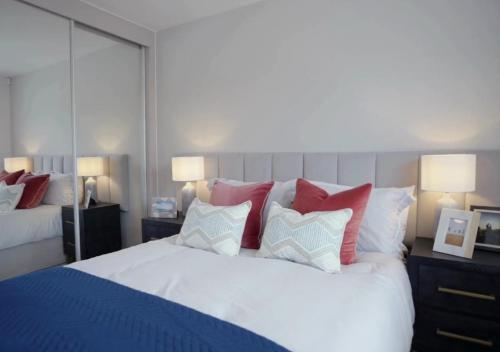 3 bedrooms, 6 beds