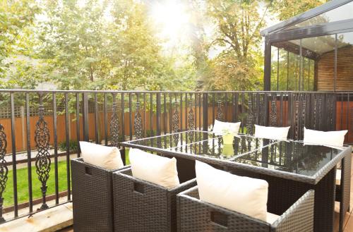 The Park City Grand Plaza Kensington Hotel - image 8