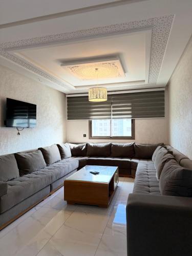 modern 3 BR Kasr Marjan - image 2