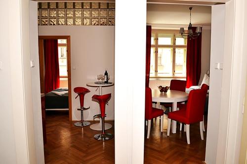 Classic 2BDR suite by Ruterra, Praha (fotografie 9)