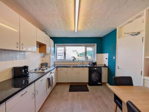 Køkken, 2bed Tilbury house with free parking in Tilbury