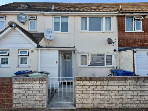 Udvendig, 2bed Tilbury house with free parking in Tilbury