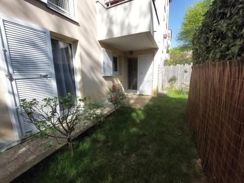 Chambre privée avec Jardin (Chambre privee avec Jardin) in Les Ulis