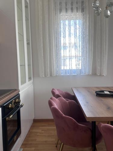 Luxury DELUX -Bedroom Apartment