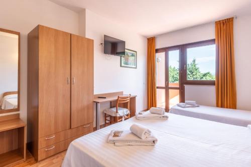 Hotel La Carica 3
