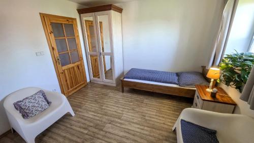 2 twin beds