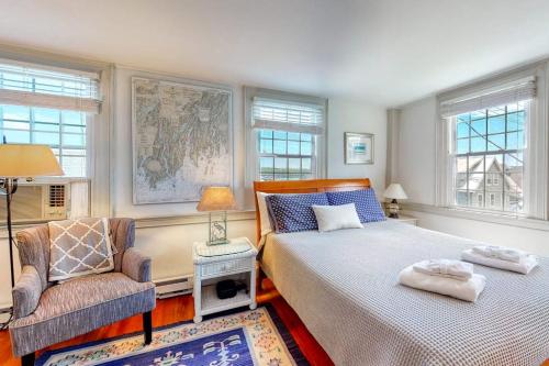 Lovely studio w/full kitchen/free WiFi- next to river/antique shops/restaurants in Wiscasset