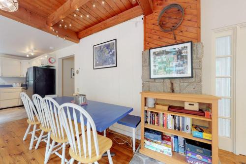 Удобства, Home with deck, great location in the heart of Acadia National Park in Otter Creek