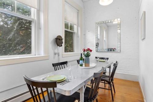 Iekārtas, Rockland Central Loft, heart of downtown in Rockland (ME)