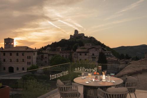 Nun Assisi Relais & Spa Museum in إيريمو ديلي كارتشيري