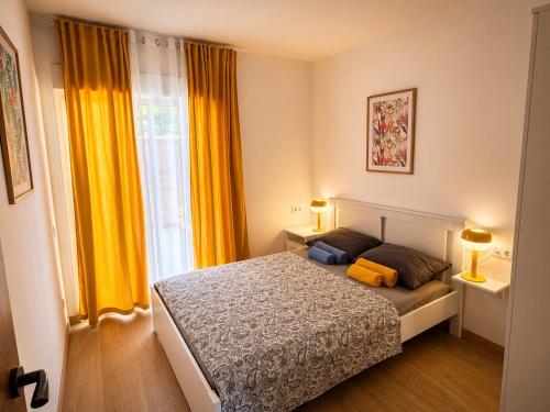 Cozy Apartment 3-Min Walk to Beach