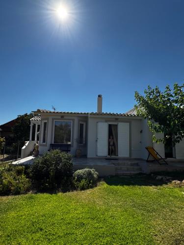 House by the sea in Isthmia