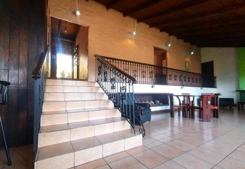 Hotel Monte Campana Heredia in Birri De Santa Barbara