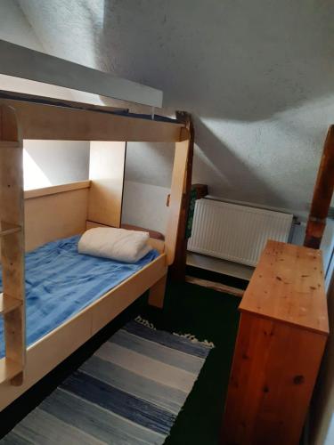 1 twin bed