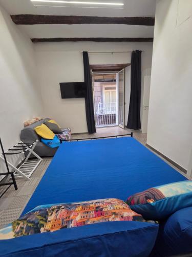 al centro di napoli accanto al Crist0 velato