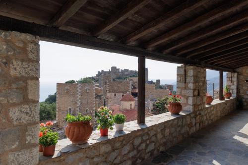 Aspalathos guest rooms in Kyparissos