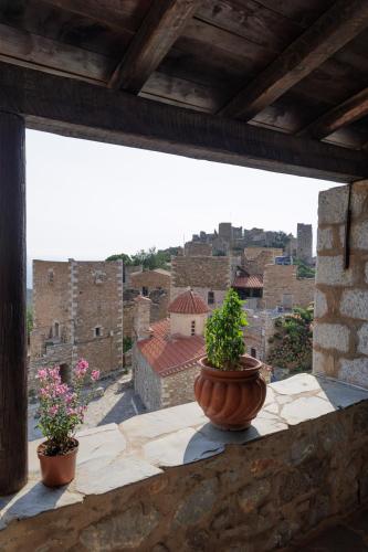 Aspalathos guest rooms in Kyparissos