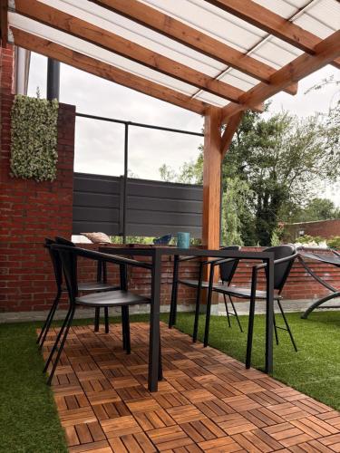 Balcony/terrace, City Center Rooms with Shared Facilities by UMCG in Binnenstad-Oost