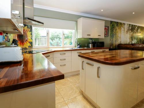Viesnīcas āriene, Birch Cottage in Brundall