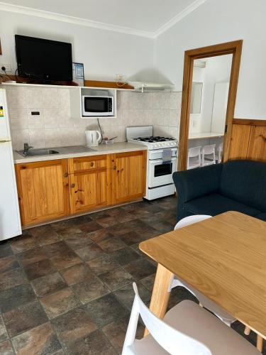 Konyha, Tumby Bay Caravan Park in Eyre Peninsula