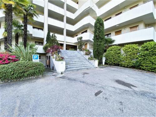 Lake View Apartment in Luino for 4