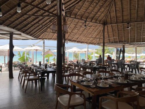 Restaurant, Long Beach Resort Koh Rong in Koh Rong