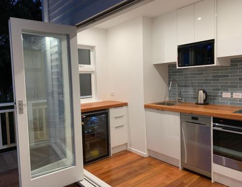 Kitchen, Tiny house in the Treetops in Karori