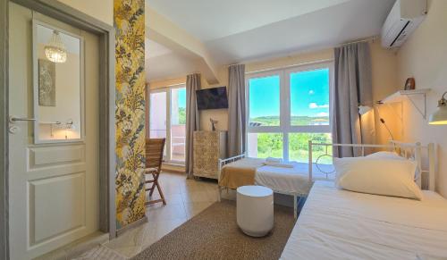 2 Stylish Studios - 100m from Smokinya Kavatsi Beach by Flat Mаnager, Sozopol (foto 2)