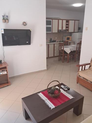 Nardi Beach Apartments Golem - image 3