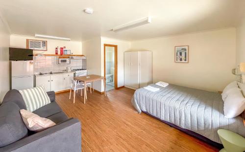 Konyha, Tumby Bay Caravan Park in Eyre Peninsula