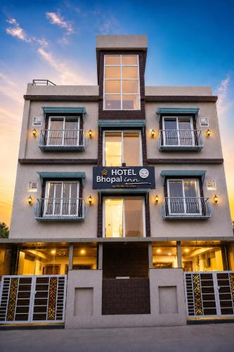Bhopal Inn by Ten On Ten Stays photo 5