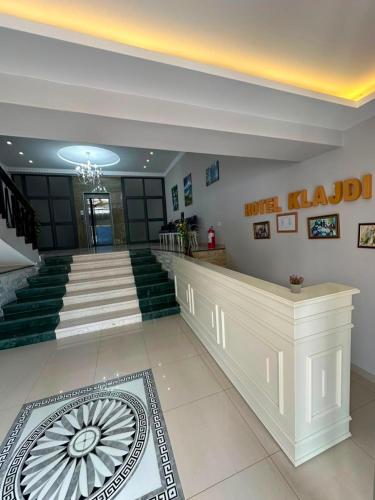 Фасада на хотела, Hotel Klajdi in Пешкопия