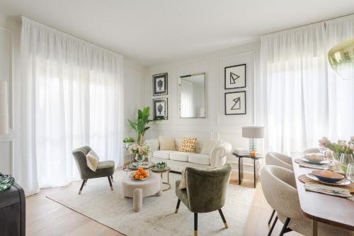 The East Lawn Apartment