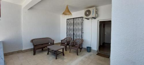 Balcon/terrasse, Évasion côtière à la Corniche - Villa sur la mer (Evasion cotiere a la Corniche - Villa sur la mer) in Bizerte