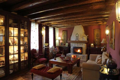 Koplietošanas atpūtas telpa ar TV, La Posada Del Canal in Villanueva de San Mancio