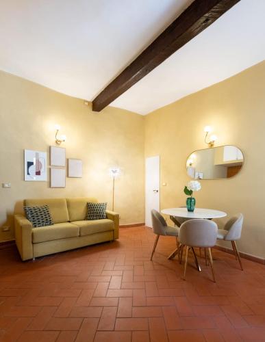 Ponte Vecchio Charming Flat- restyling june 2026