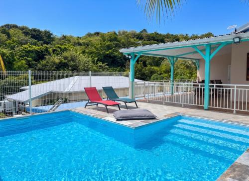 Skats, Maison spacieuse avec jardin au Diamant, proche plages in Le Diamant