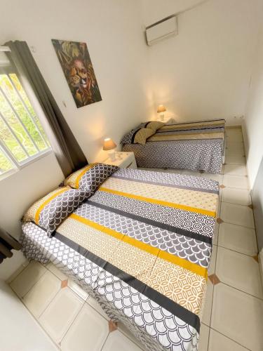 Villa charmante près de Saint-Esprit avec piscine privée - image 5