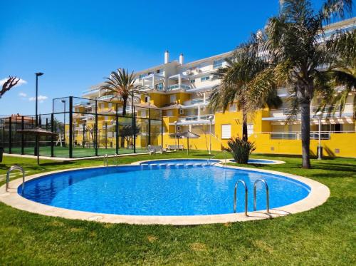 Charming Apartment in Dénia with Shared Pool
