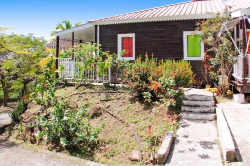 منظر, Bungalow accueillant a Bouillante avec climatisation et terrasse in Bouillante