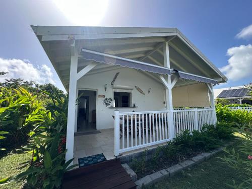 2 bedrooms, 3 beds