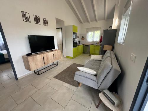 2 bedrooms, 3 beds
