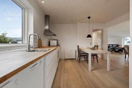 Vista exterior, Familievenligt Feriehus Med Stor Have Og Central Beliggenhed I Thyborøn Sj1035 in Thyboron